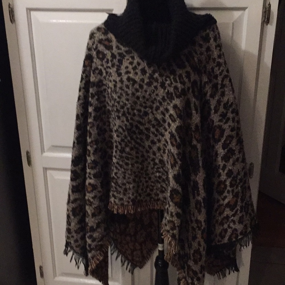 NWT cougar print cape/poncho